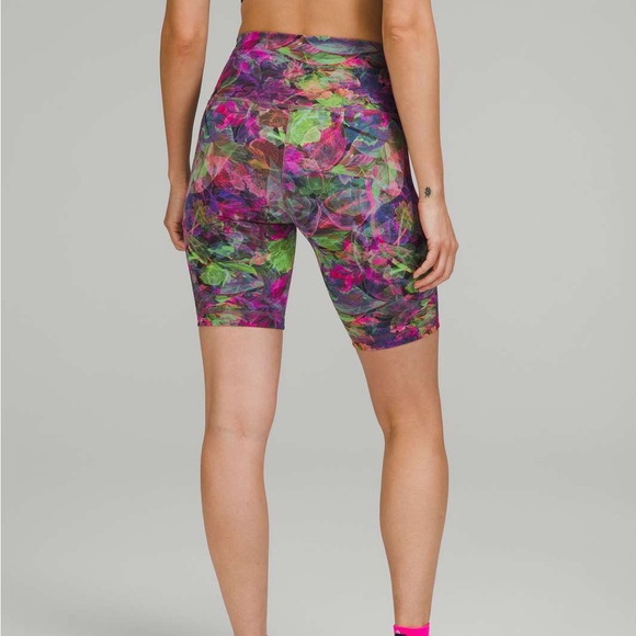 lululemon athletica Pants - LULULEMON Wunder Train High Rise Shorts